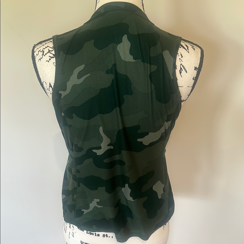 Old Navy GREEN & BLACK CAMO Fitted Sleeveless Tank Top